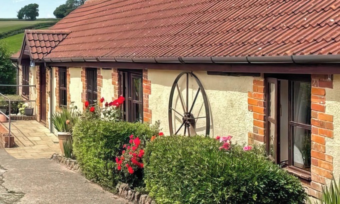 Evershot Cottage | 2 bedroom accommodation in Evershot, near Dorchester