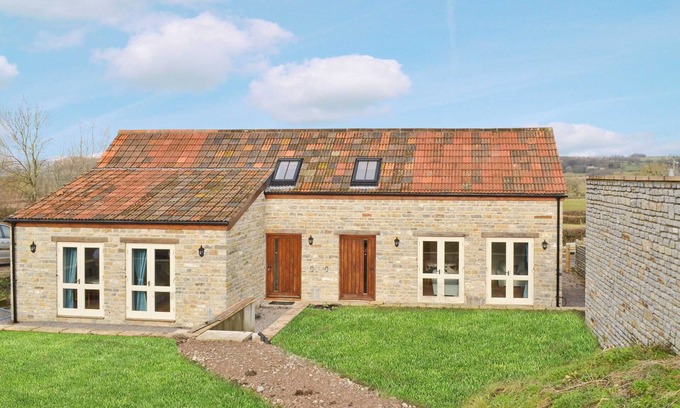 Glastonbury Cottage | 2 bedroom accommodation in West Pennard, near Glastonbury