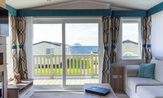 Lendalfoot House | 2 bedroom accommodation in Lendalfoot