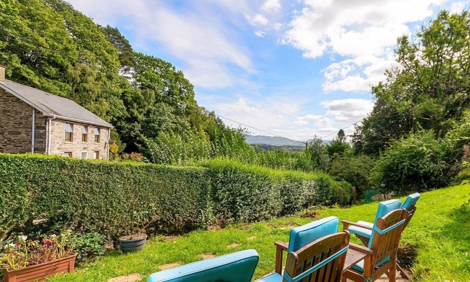 Prenteg Cottage | 2 bedroom accommodation in Prenteg, near Porthmadog