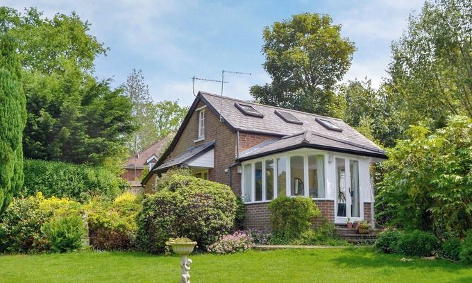 Southampton Cottage | 2 bedroom accommodation in Chilworth, near Southampton