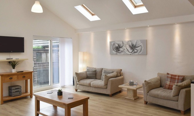 Whitestake Cottage | 2 bedroom accommodation in Hesketh Bank, near Southport