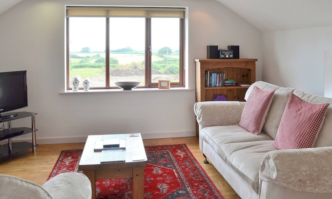Y Felinheli Cottage | 2 bedroom accommodation in Y Felinheli, near Bangor