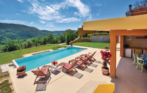 Krkavce House | 2 bedroom accommodation in Smarje