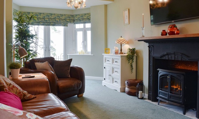 Raymonds Hill Cottage | 2 bedroom accommodation in Axminster