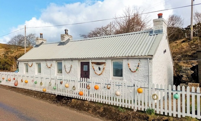 Thurso Cottage | 2 bedroom accommodation in Bettyhill