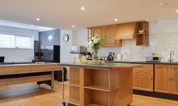 Carterton Cottage | 2 bedroom accommodation in Carterton