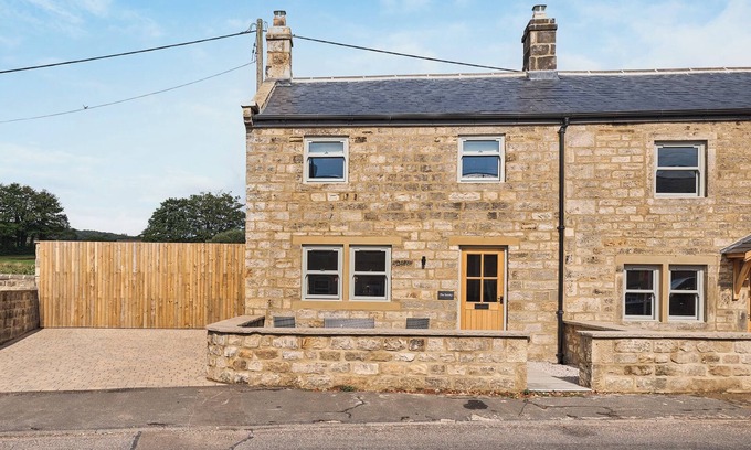 Summerbridge Cottage | 2 bedroom accommodation in Dacre Banks, near Pateley Bridge