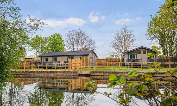 Hoddesdon Cottage | 2 bedroom accommodation in Hoddesdon