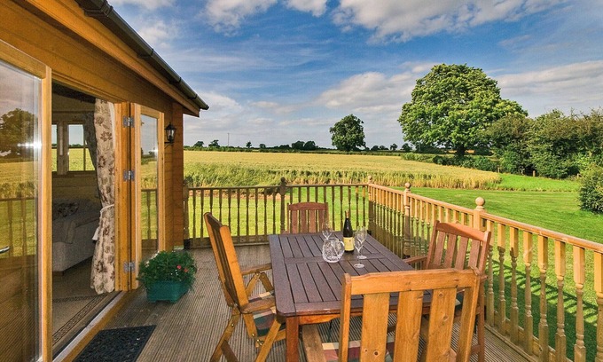 Swadlincote Cottage | 2 bedroom accommodation in Netherseal