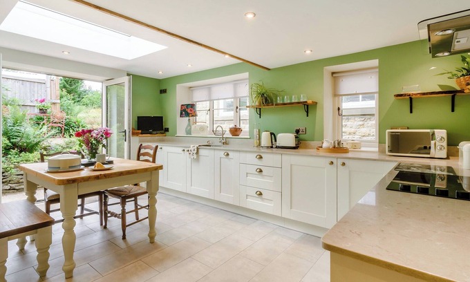 West Heslerton Cottage | 2 bedroom accommodation in Pickering