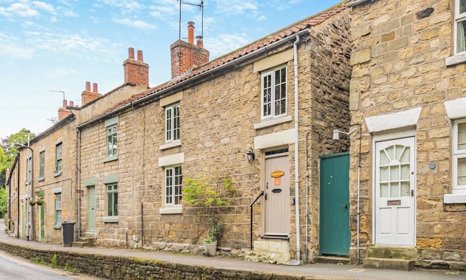 Pickering Cottage | 2 bedroom accommodation in Pickering