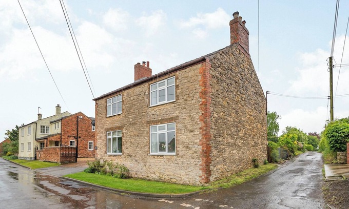 Glentham Cottage | 2 bedroom accommodation in Snitterby