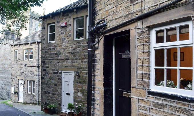 Hepworth Cottage | 2 bedroom accommodation in Holmfirth