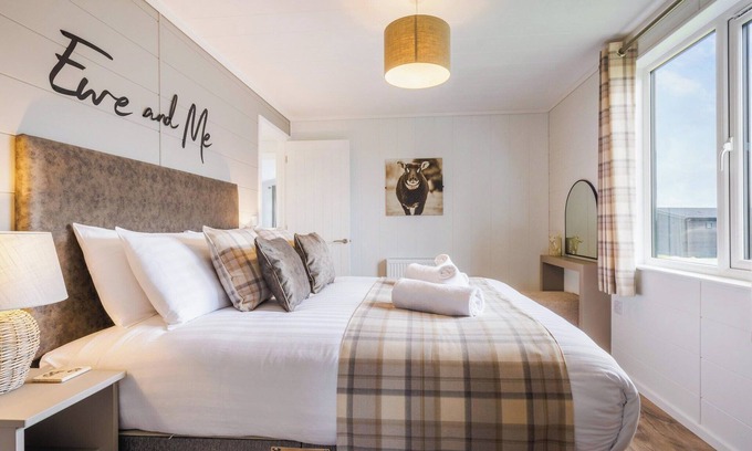 Kilgetty Ski Chalet | 2 bedroom accommodation in Kilgetty