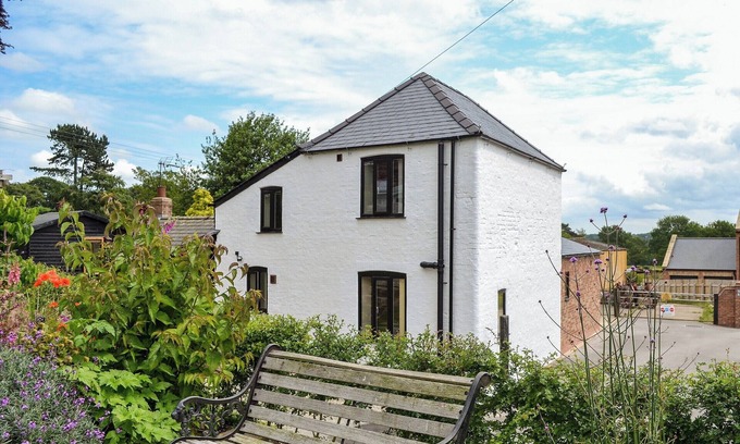 Kilnwick Cottage | 2 bedroom accommodation in Tibthorpe, near Driffield