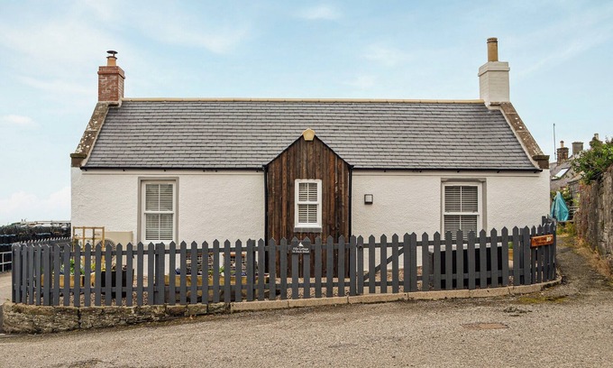 Johnshaven Cottage | 2 bedroom accommodation in Johnshaven, near Stonehaven