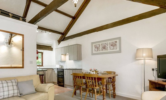 Rosevine Cottage | 2 bedroom accommodation in Country Ways, Little Knowle Farm