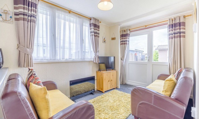 Anderby Creek Cottage | 2 bedroom accommodation in Anderby Creek, Mablethorpe