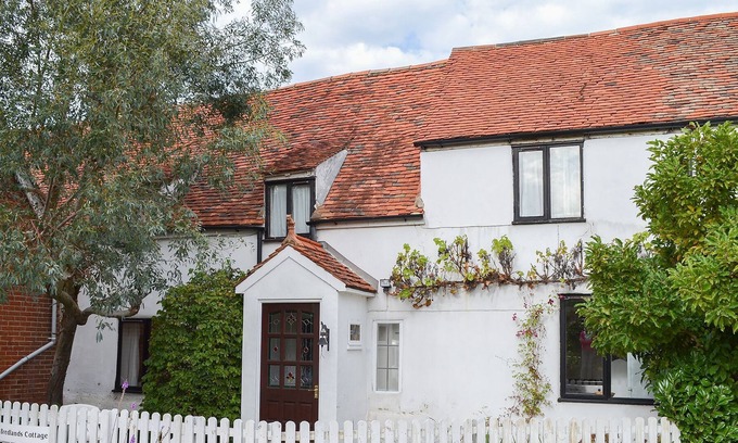 Stodmarsh Cottage | 2 bedroom accommodation in Westbere, near Canterbury