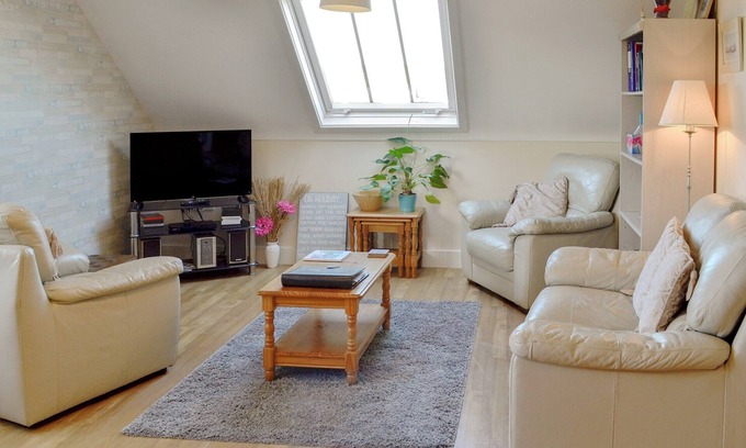 West Bay Cottage | 2 bedroom accommodation in Bridport