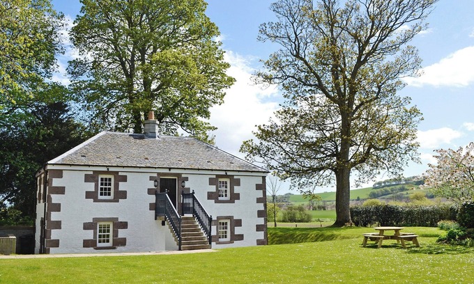 Montrose Cottage | 2 bedroom accommodation in Montrose