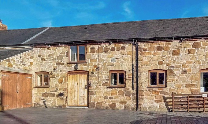 Maesbury Marsh Cottage | 2 bedroom accommodation in Maesbury Marsh, near Oswestry