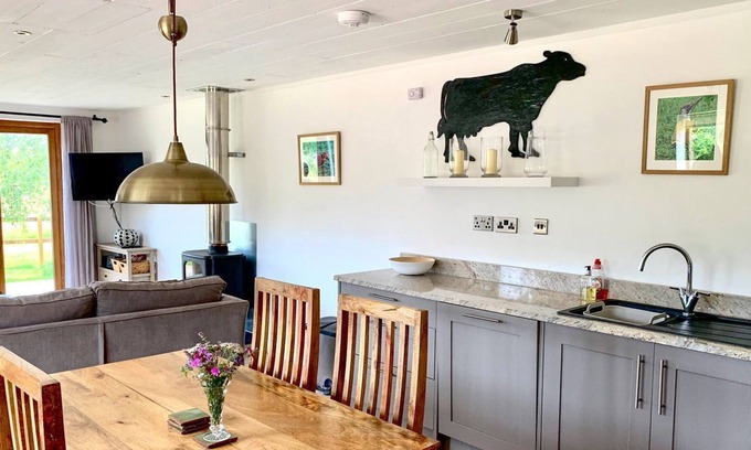 Whaddon Cottage | 2 bedroom accommodation in Keevil, near Trowbridge