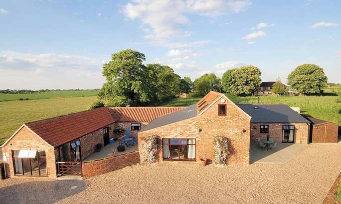Alford House | 2 bedroom accommodation in Mumby, near Anderby Creek