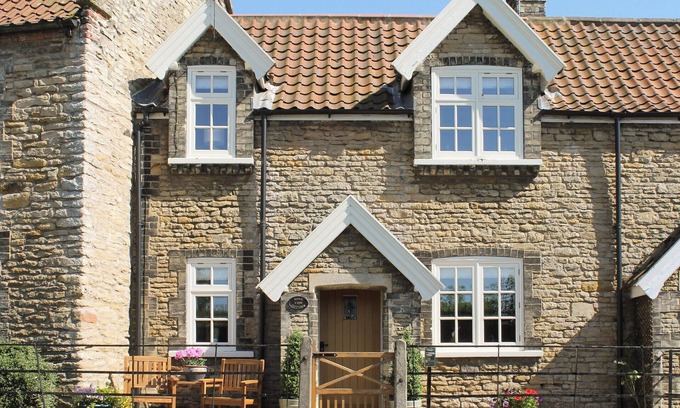 Brantingham Cottage | 2 bedroom accommodation in Brantingham, near Beverley
