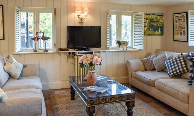 Bungay Cottage | 2 bedroom accommodation in Ilketshall St. Margaret, near Bungay