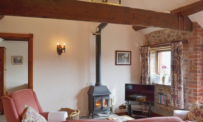 Colyton Cottage | 2 bedroom accommodation in Whitwell Farm, Colyford, near Seaton