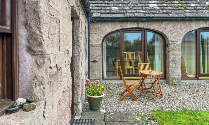 Forfar Cottage | 2 bedroom accommodation in Forfar