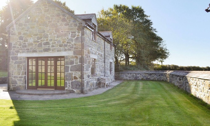 Helston Cottage | 2 bedroom accommodation in Garras, near Helston, Lizard Peninsula