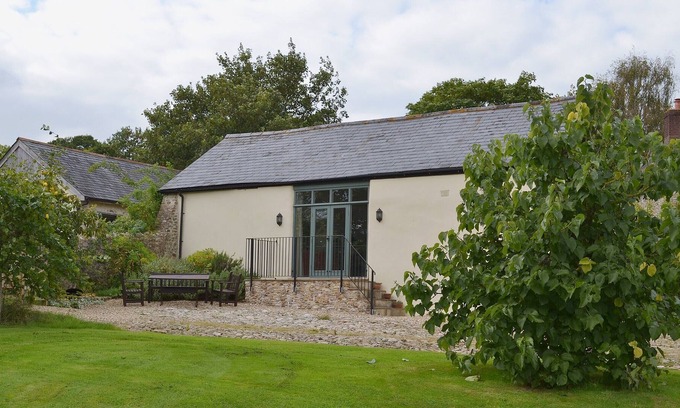 Honiton Cottage | 2 bedroom accommodation in Stockland, Honiton