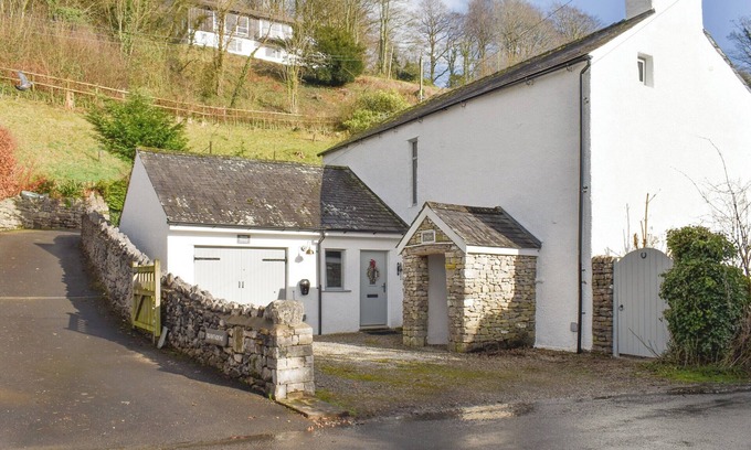 Brigsteer Cottage | 2 bedroom accommodation in Brigsteer, near Kendal