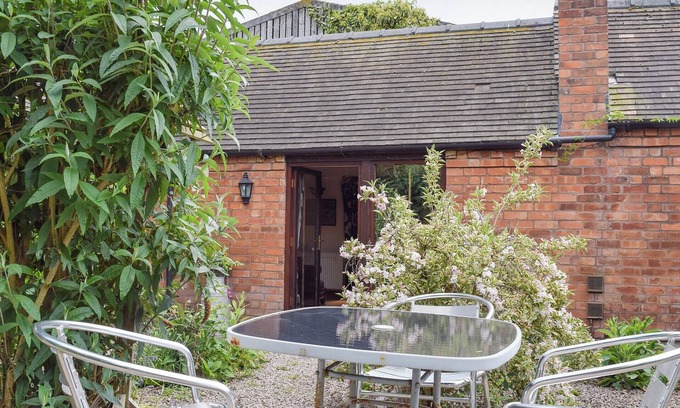 Little Malvern Cottage | 2 bedroom accommodation in Upper Welland, near Malvern