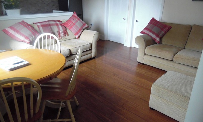 Broomhill Cottage | 2 bedroom accommodation in Broomhill, near Amble