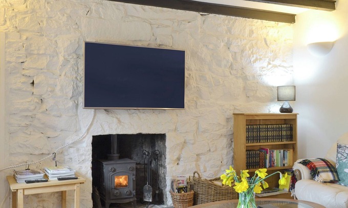 Greshornish Cottage | 2 bedroom accommodation in Edinbane, near Portree