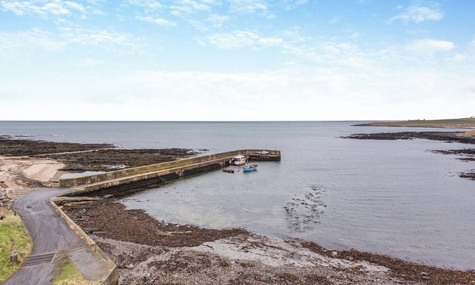 Mey Cottage | 2 bedroom accommodation in Mey, near Thurso