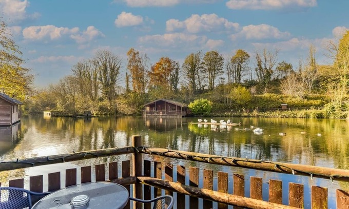 Caerwys Ski Chalet | 2 bedroom accommodation in Caerwys, Flintshire