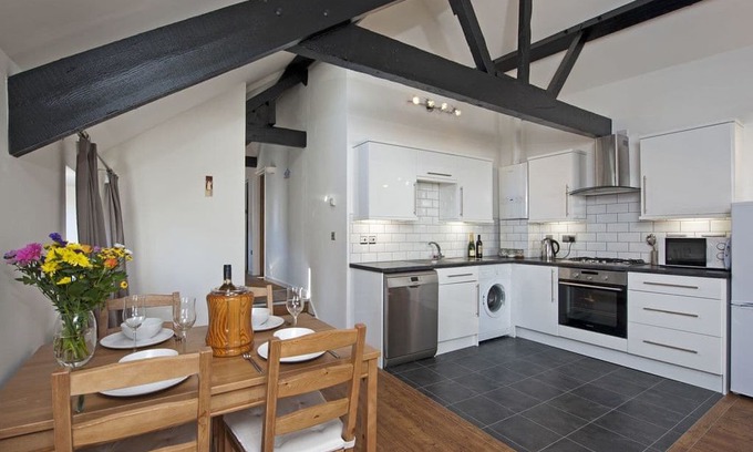 Wootton Bridge House | 2 bedroom accommodation in Ryde