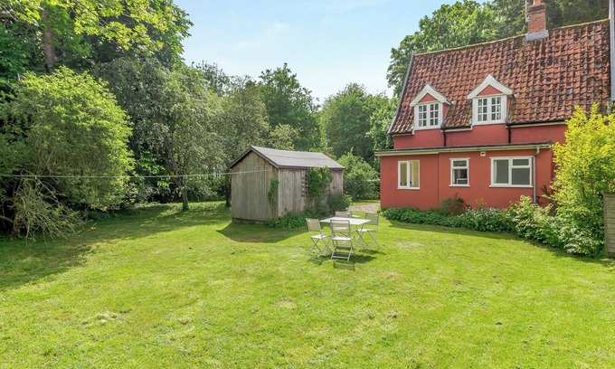 Eye Cottage | 2 bedroom accommodation in Eye