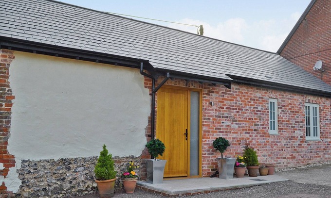 New Forest District Cottage | 2 bedroom accommodation in Martin, near Fordingbridge