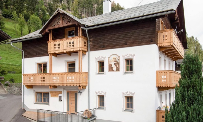 Liesing Apartment | 2 bedroom amazing apartment in Liesing