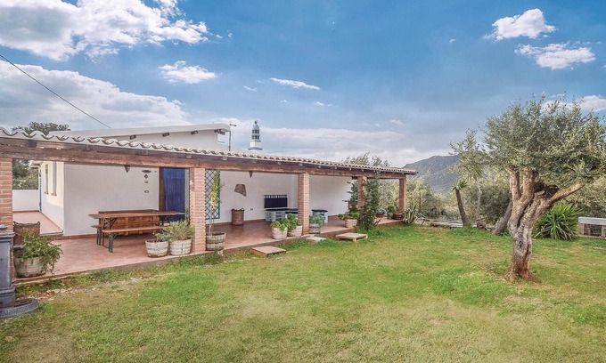 Oliena House | 2 bedroom amazing home in Oliena (NU)