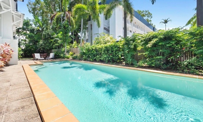 Clifton Beach Apartment | 2 Bedroom Apartment in Clifton Beach