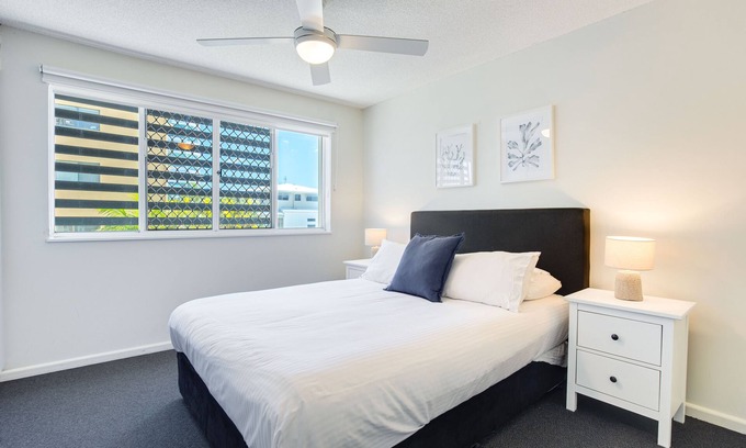 Maroochydore Apartment | 2 Bedroom Apartment Sea View Second Floor