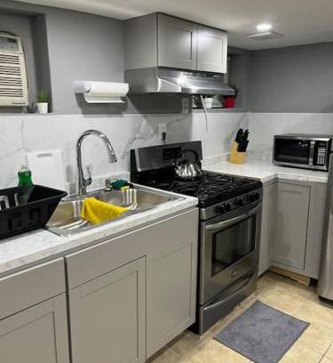 Hillside Apartment | 2 Bedroom Apartment By AirportS