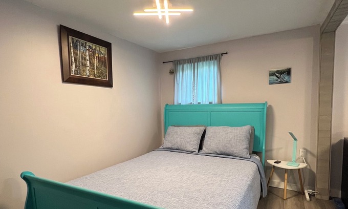 Quidi Vidi Apartment | 2 Bedroom Apartment. Classic rowhouse in the heart of Quidi Vidi